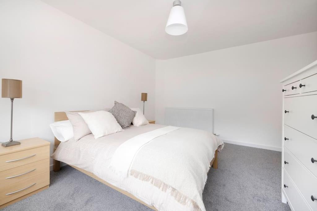 Two Bedroom Country Cottage With Parking 머슬버러 외부 사진