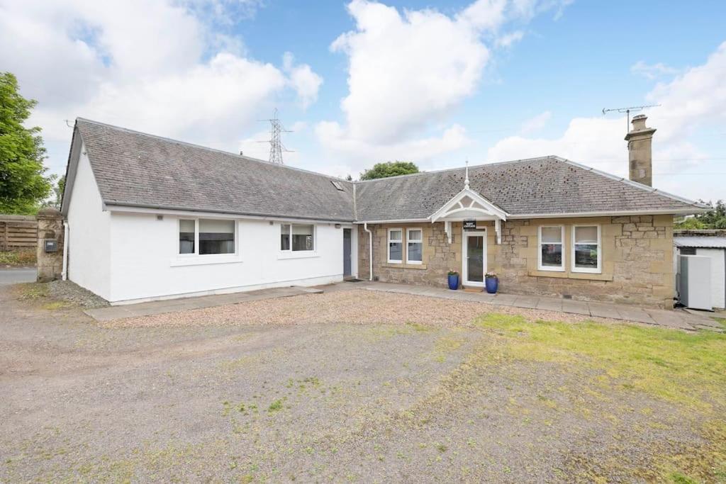 Two Bedroom Country Cottage With Parking 머슬버러 외부 사진